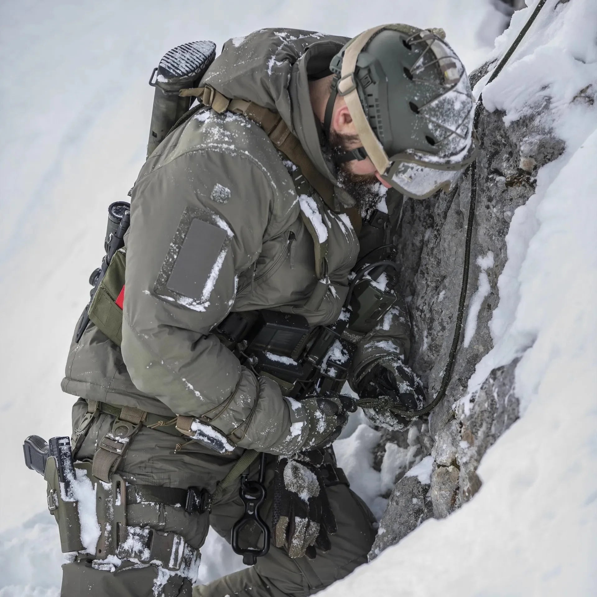 FROSTWARD™ Tactical Insulated Jacket